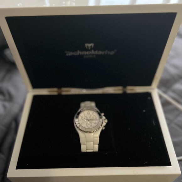 TechnoMarine Women's 110031C Cruise Ceramic 40mm Watch – Stunning - Picture 1 of 3